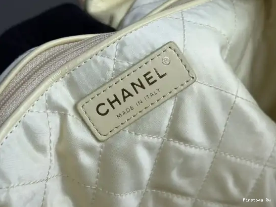 First Bag Ru CHANEL HANDBAG 22 0614